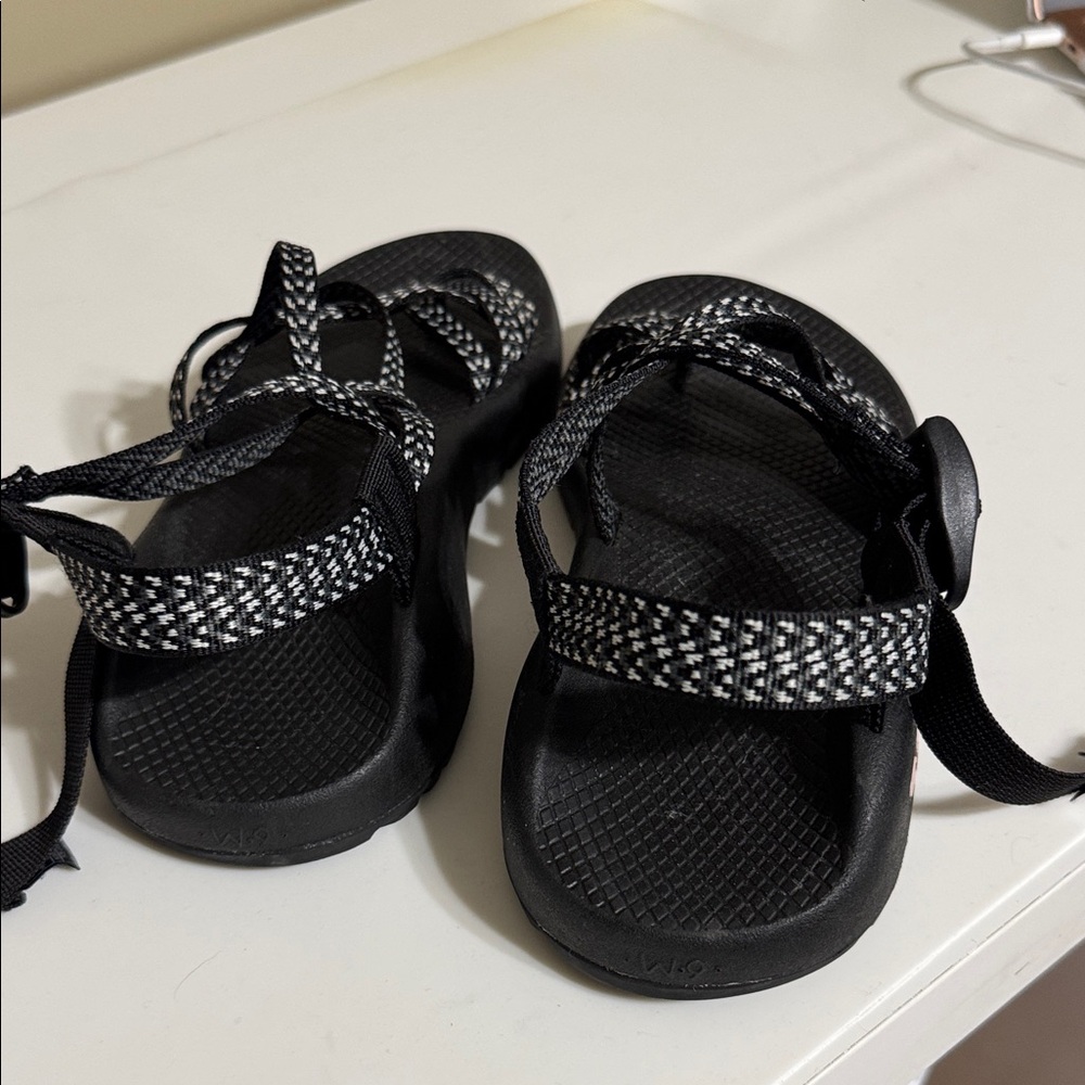 Chaco Black & White Patterned Strap Sandals - image 5